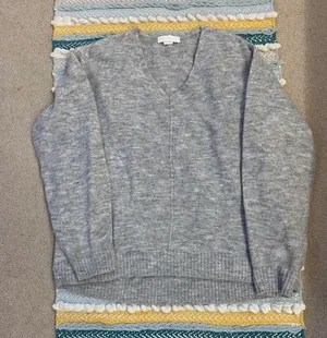 H&M Sweater thumbnail 2