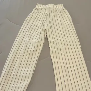 Sienna Sky Cotton White Navy Striped Wide Leg Paperbag Waist Cotton Pants Medium thumbnail 3