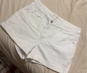 American Eagle White Denim Stretch Shorts thumbnail 1