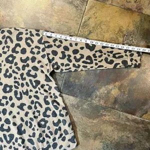 Cherish Women’s Leopard Soft Sweatshirt Medium thumbnail 5