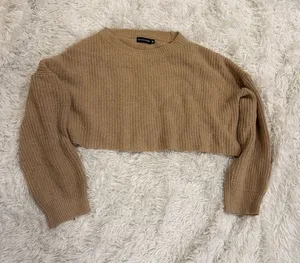 Prettylittlething Cropped Tan Knit Sweater thumbnail 1