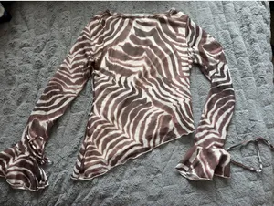 Zebra print long sleeve Brown Size M thumbnail 1