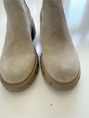 NWOT Steve Madden Hayle Leather Chunky Chelsea Boots Size 7.5 - Sand thumbnail 6