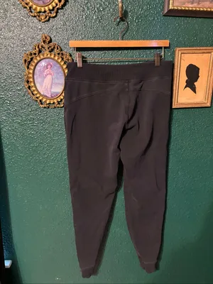 Lululemon Black Joggers Sz 8 thumbnail 2