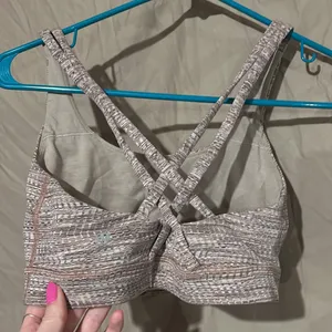 Lululemon bra thumbnail 2