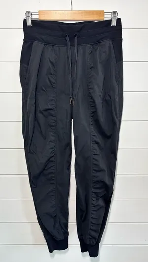 Lululemon Dance Studio Mid-Rise Jogger Black Size 6 thumbnail 1