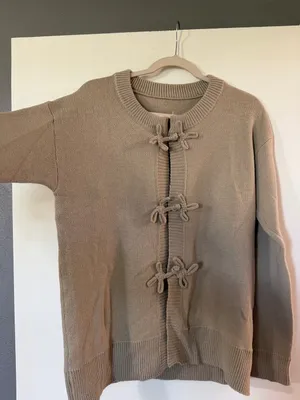 Taupe Toggle-Front Knit Cardigan Sweater thumbnail 3