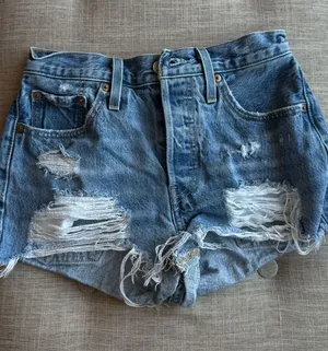 Levi’s 501 Shorts thumbnail 1