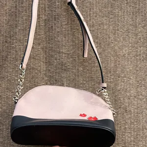 Kate Spade Minnie Mouse Mini Dome Pink Crossbody thumbnail 16