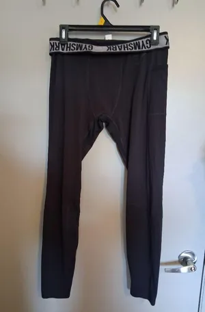 Gymshark workout exercise leggings with deep pockets in black size large. thumbnail 1