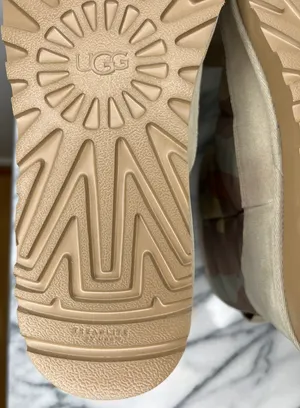 UGG Classic Mini thumbnail 11