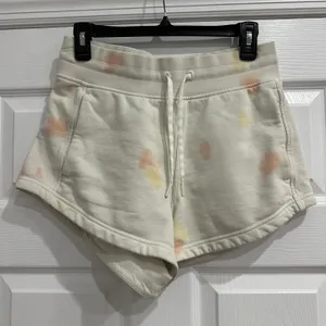 Lululemon Inner Glow High Rise Short 3” Size 6 Tie Dye thumbnail 3