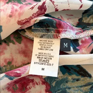 NWT Evereve Allison Joy Kristy Ruffle Top Sz M thumbnail 9