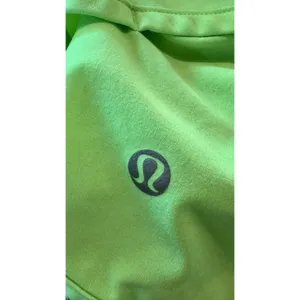 Lululemon Activewear Shorts 4 Green Speed Short Zip Pockets Built In Liner Logo thumbnail 12