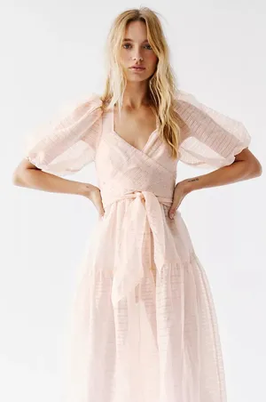 Free People Hailey Dress Size 4 Beautiful Baby Pink Wrap front Midi Dress thumbnail 1