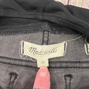 Madewell Maternity Skinny Jeans Black Distressed Raw Hem Over Belly Size 31 thumbnail 2