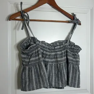 Roxy Ruffled Top size L NWOT thumbnail 3