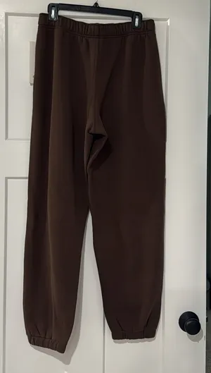 Lululemon Women’s Medium Scuba Mid-Rise Oversized Joggers in Brown thumbnail 5