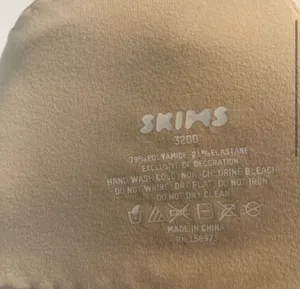 SKIMS Fits Everybody Push Up Bra NWT 32DD thumbnail 3
