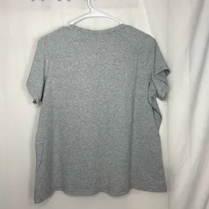 NWOT ProSpirit women’s gray v-neck short sleeve athletic top shirt stretch XL‎ thumbnail 5