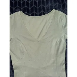 Lululemon‎ Nulu Cropped Slim Yoga Short Sleeve Green Fern V Neck Top Women 4 thumbnail 4