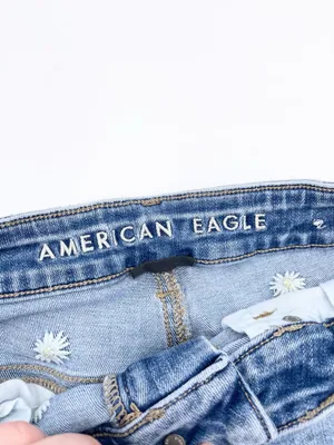 American Eagle Hi-Rise Shortie Size 4 Daisy Embroidered Denim Jean Shorts Cotton thumbnail 5
