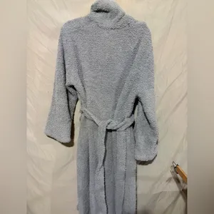 Barefoot dreams robe thumbnail 3