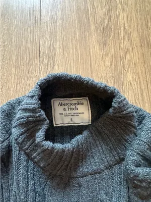 Abercrombie gray sweater thumbnail 2