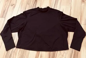 Old Navy Women’s Sz 3X Active CozeCore Long-Sleeve Cropped Rib-Paneled Top Brown thumbnail 1