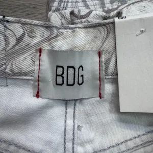 BDG Urban Outfitters High-Rise Baggy Jeans Marble Swirl Pink Rose Size 25‎ NWT thumbnail 5