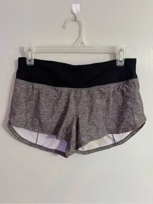 Lululemon Athletica Low-Rise Heather Gray Shorts Size 4 thumbnail 9