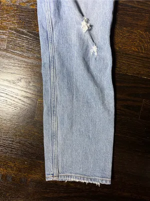 Abercrombie & Fitch The ‘90s Straight Ultra High Rise Light Wash Denim Jean 26/2 thumbnail 4
