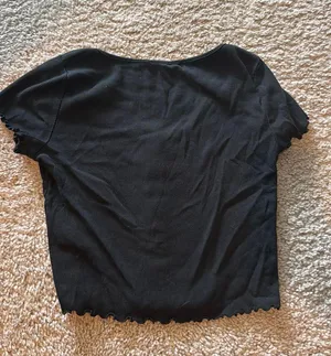 Black Button thumbnail 1