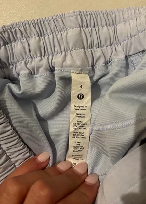 Shorts Size 4 thumbnail 4