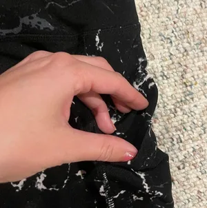 Pop fit black, white marble leggings with pockets S thumbnail 6