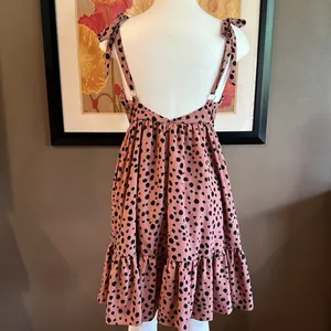 DANI & DAVI Lauren Tiered Ruffle Spotted Low Back Surplice Dress Size Medium thumbnail 5