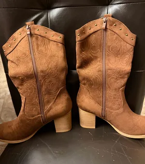 Boots Brown Size 9 thumbnail 1