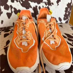 Sorel Kinetic Breakthrough Day Lace Sneakers Orange Athletic Shoes 9.5 thumbnail 1