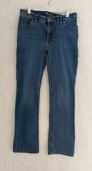 Wrangler Willow Mid Rise Straight‎ Leg Jeans Medium Wash Blue Denim Womens 30x31 thumbnail 1