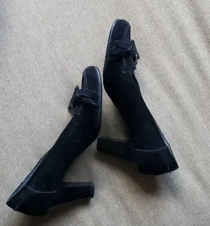 Aerosoles Suede Heels thumbnail 1