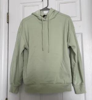 Universal Threads Comfy hoodie thumbnail 1