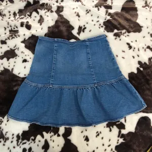 MOTHER The Minx Ruffled Denim Mini Skirt in Layover Jean Denim Asymmetrical Ruffles Pleats New w/o tag Sz 28 - Measurement in pics thumbnail 9