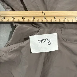 Mountain Hardwear Shorts Womens Size 12 Taupe Hiking Gorpcore Outdoors Belt thumbnail 10