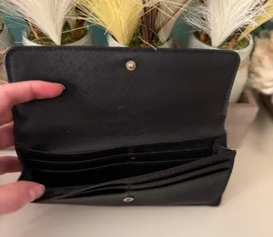 Michael Kors Wallet thumbnail 4