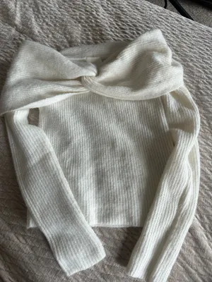 H&M Off-The-Shoulder Sweater thumbnail 1