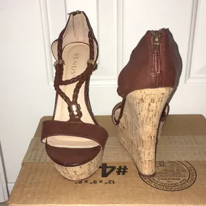 Venus Brwn Cork Platform 5 1/4” Wedge Sandals Sz 7 thumbnail 4