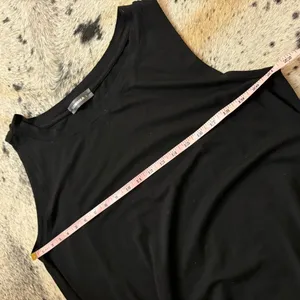 ALEMBIKA Essential Point Hem Tank Top‎ In Black Size 6 thumbnail 8