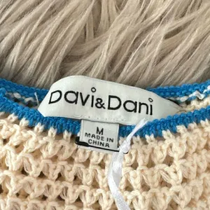 NWT Davi & Dani crocheted crop top size medium thumbnail 4