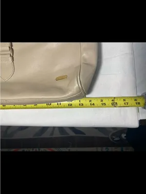 Liz Claiborne Classic Cream Leather Satchel Handbag thumbnail 3