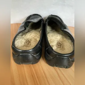 UGG Classic Clog Slip On Black Leather Size 8 thumbnail 6
